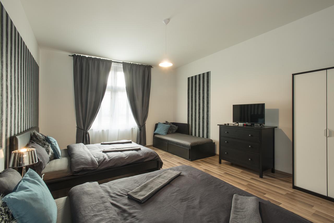 Neklanova Apartments Praag Buitenkant foto